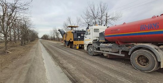В Зольском районе КБР начался ремонт дороги в селениях Камлюково и Приречное