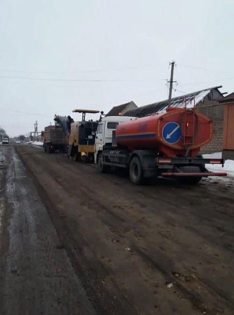 В КБР дорожники ремонтируют дорогу в селении Куба
