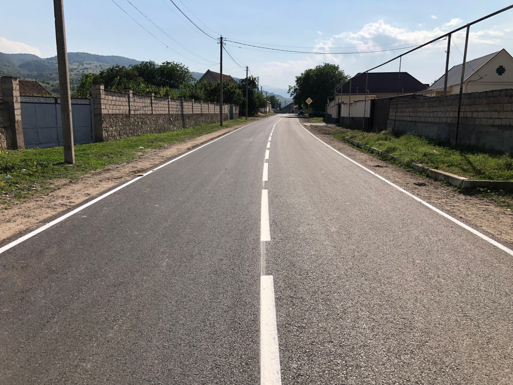 В Баксанском и Эльбрусском районах на средства нацпроекта  обновлено покрытие на 19 км дорог 